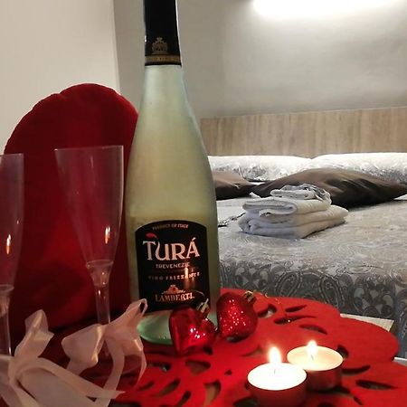 B&B Regina Del Porto 恩佩多克莱港 外观 照片