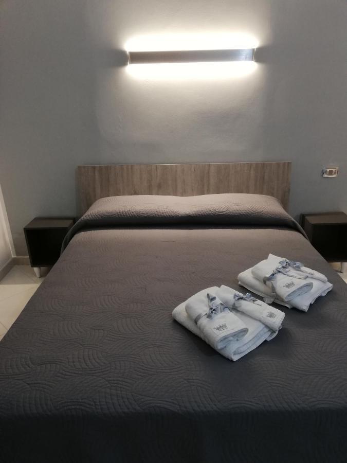 B&B Regina Del Porto 恩佩多克莱港 外观 照片
