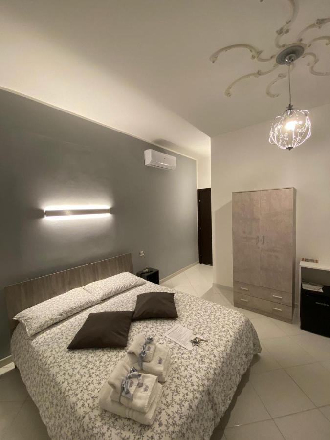 B&B Regina Del Porto 恩佩多克莱港 外观 照片