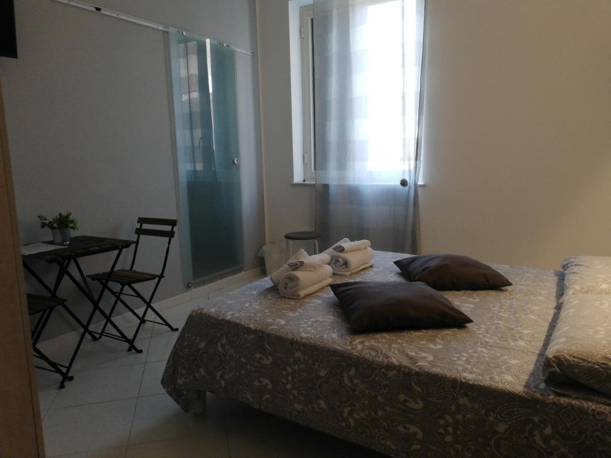 B&B Regina Del Porto 恩佩多克莱港 外观 照片